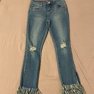Pinc shredded bottom jeans